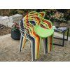 92385 20 hneda plastova zidle kato jako designovy doplnek